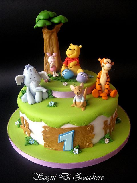 Winnie the Pooh First Birthday Party Cake Ideas